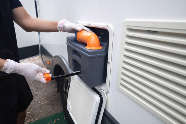 Best Porta potty delivery and setup  in Sullivan, IL